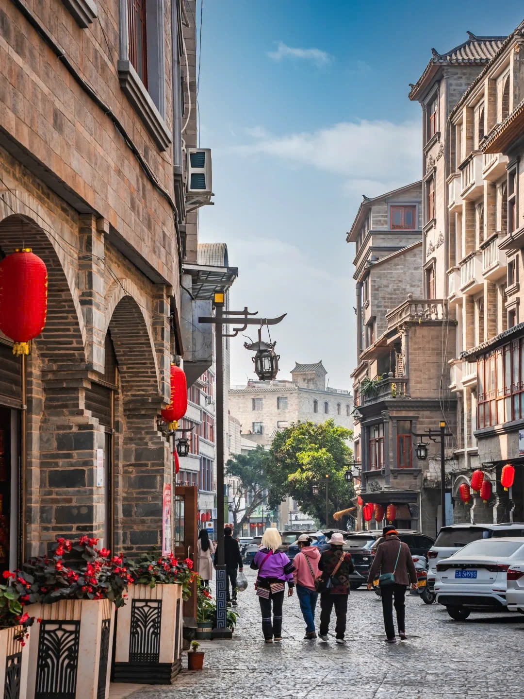 Tour Lào Cai – Hà Khẩu – Hồng Hà – Mã Bang Cổ Trấn – Thạch Bình Cổ Trấn – Mông Tự 3N2Đ